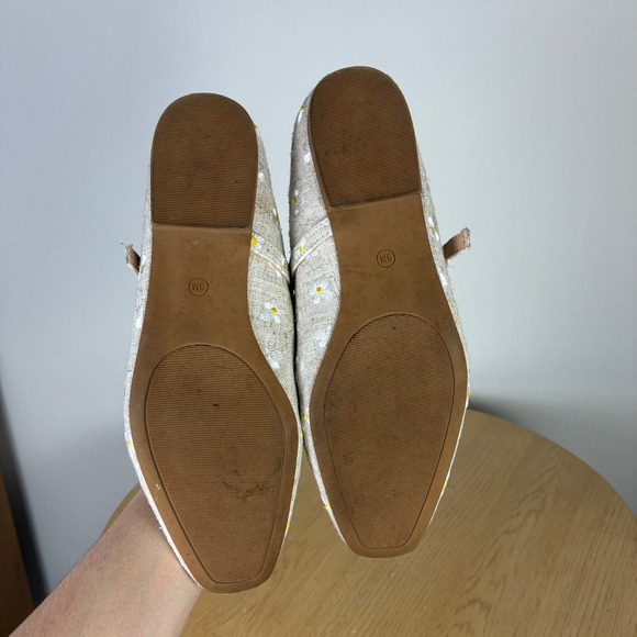 Steve Madden Vinetta Mary Jane Flat Womens 9 Embroidered Daisies Flowers Cottage - Picture 5 of 6